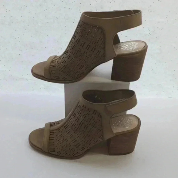 Vince camuto heeled open toe ankle strap sandals - Picture 3 of 9